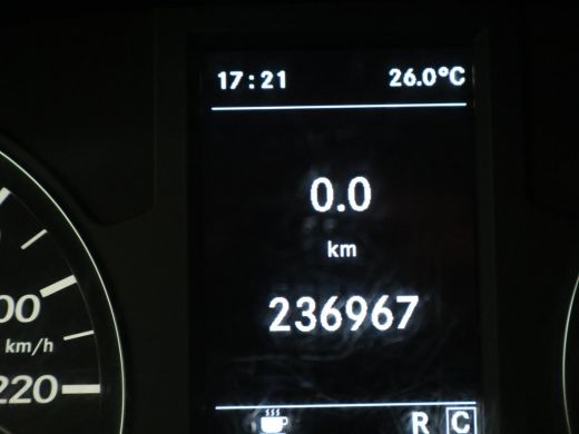 Mercedes-Benz Vito 114 CDI AUT. DUBBEL CABINE LANG 1e EIGENAAR + NAVIGATIE | CAMERA CLIMATE | TREKHAAK | CRUISE ActivLease financial lease