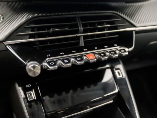 Peugeot 208 1.2 PureTech Allure Deluxe (VIRTUAL COCKPIT, APPLE CARPLAY, GROOT NAVI, 360 CAMERA, LEDER, SPORTS... ActivLease financial lease