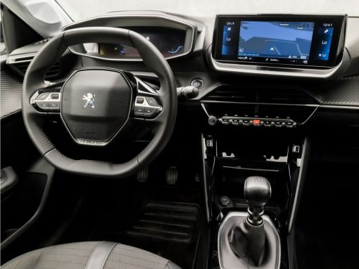 Peugeot 208 1.2 PureTech Allure Deluxe (VIRTUAL COCKPIT, APPLE CARPLAY, GROOT NAVI, 360 CAMERA, LEDER, SPORTS... ActivLease financial lease