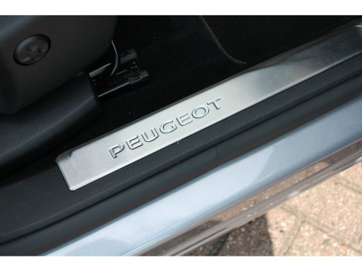 Peugeot 3008 1.6 HYbrid 225 Blue Lease GT | Automaat | Navigatie | Camera | Black Pack | Panorama/schuifdak | ... ActivLease financial lease