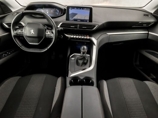 Peugeot 5008 1.2 PureTech Sport 7 Persoons (APPLE CARPLAY, GROOT NAVI, PARKEERSENSOREN, SPORTSTOELEN, CRUISE, ... ActivLease financial lease