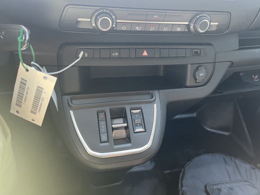 Peugeot e-Expert EV L2 75 kWh | Navi | Parkeerhulp achter | Airco | Zijschuifdeur rechts | Stoelen voor | ActivLease financial lease