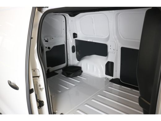 Peugeot e-Expert EV L2 75 kWh 5,9% RENTE | Navi | Parkeerhulp achter | Airco | Zijschuifdeur rechts | Stoelen voor | ActivLease financial lease