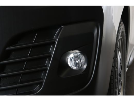 Peugeot e-Expert EV L2 75 kWh 5,9% RENTE | Navi | Parkeerhulp achter | Airco | Zijschuifdeur rechts | Stoelen voor | ActivLease financial lease