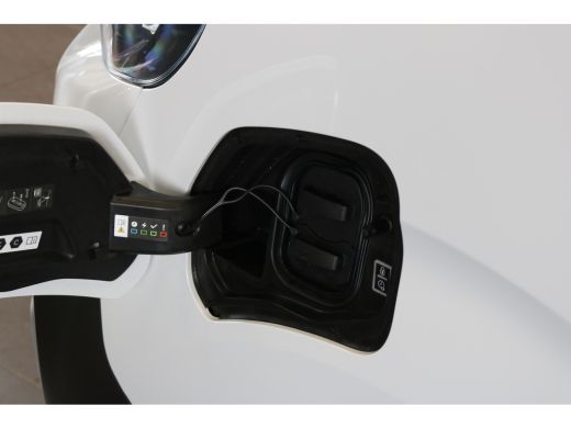 Peugeot e-Expert EV L2 75 kWh 5,9% RENTE | Navi | Parkeerhulp achter | Airco | Zijschuifdeur rechts | Stoelen voor | ActivLease financial lease