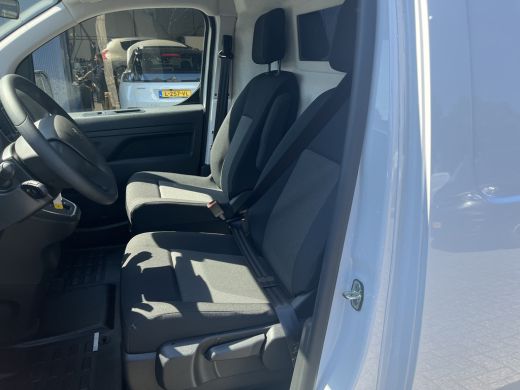Peugeot e-Expert EV L2 75 kWh | Navi | Parkeerhulp achter | Zijschijfdeur rechts | Airco | Apple carplay | ActivLease financial lease