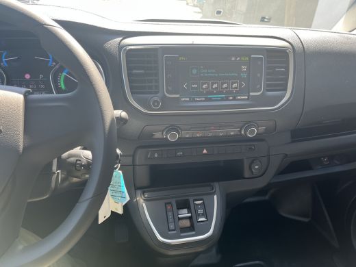 Peugeot e-Expert EV L2 75 kWh | Navi | Parkeerhulp achter | Zijschijfdeur rechts | Airco | Apple carplay | ActivLease financial lease