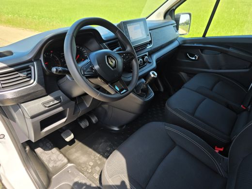 Renault Trafic 2.0 Blue dCi 130 T30 L2 H1 - 130 Pk - Euro 6 - Navi - R-Link - Airco ActivLease financial lease