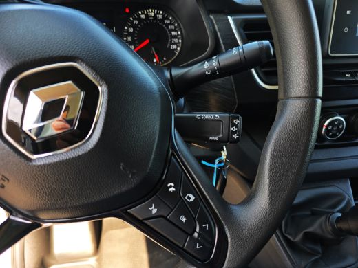 Renault Trafic 2.0 Blue dCi 130 T30 L2 H1 - 130 Pk - Euro 6 - Navi - R-Link - Airco ActivLease financial lease