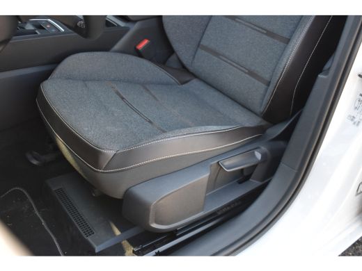 Seat Leon 1.5 eTSI 150PK DSG-7 X-cellence | 18 INCH | APP CONNECT | NAVIGATIE | PARKEERSENSOREN ActivLease financial lease