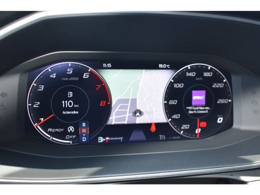 Seat Leon 1.5 eTSI 150PK DSG-7 X-cellence | 18 INCH | APP CONNECT | NAVIGATIE | PARKEERSENSOREN ActivLease financial lease
