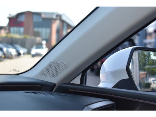 Seat Leon 1.5 eTSI 150PK DSG-7 X-cellence | 18 INCH | APP CONNECT | NAVIGATIE | PARKEERSENSOREN ActivLease financial lease