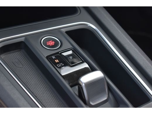 Seat Leon 1.5 eTSI 150PK DSG-7 X-cellence | 18 INCH | APP CONNECT | NAVIGATIE | PARKEERSENSOREN ActivLease financial lease