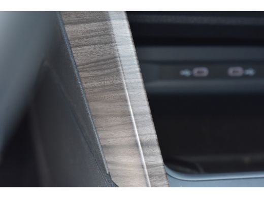 Seat Leon 1.5 eTSI 150PK DSG-7 X-cellence | 18 INCH | APP CONNECT | NAVIGATIE | PARKEERSENSOREN ActivLease financial lease