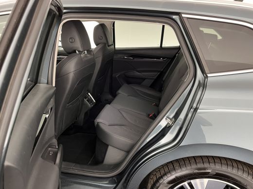 Skoda Enyaq iV 80 Luxus [ 3-Fase ] (INCL-BTW) *PANO | LUXURY-LEATHER | HEAD-UP | ADAPTIVE-CRUISE | MEMORY-PACK |... ActivLease financial lease
