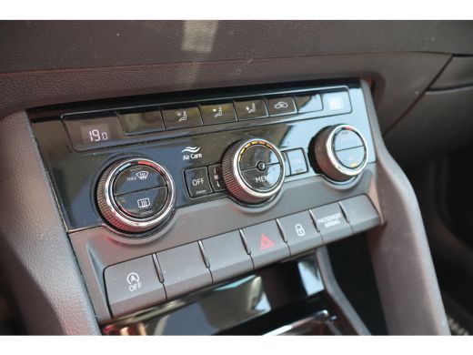 Skoda Karoq 1.0 TSI Business Edition | Elektrische ramen voor | Extra getint glas | Trekhaak (vast) ActivLease financial lease
