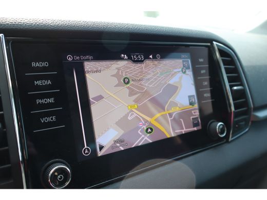 Skoda Karoq 1.0 TSI Business Edition | Elektrische ramen voor | Extra getint glas | Trekhaak (vast) ActivLease financial lease