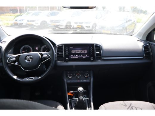 Skoda Karoq 1.0 TSI Business Edition | Elektrische ramen voor | Extra getint glas | Trekhaak (vast) ActivLease financial lease