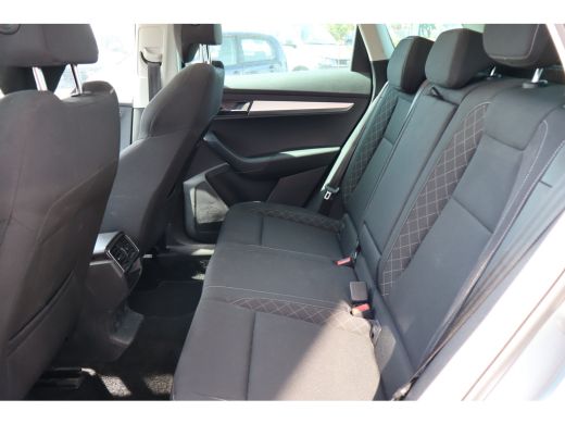 Skoda Karoq 1.0 TSI Business Edition | Elektrische ramen voor | Extra getint glas | Trekhaak (vast) ActivLease financial lease