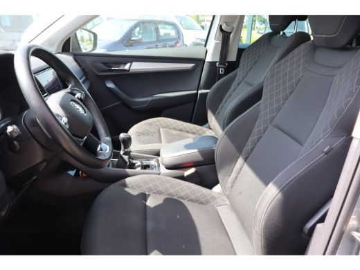 Skoda Karoq 1.0 TSI Business Edition | Elektrische ramen voor | Extra getint glas | Trekhaak (vast) ActivLease financial lease