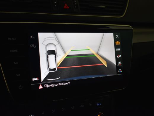 Skoda Superb Combi 1.4 TSI iV Business Edition Plus 218pk | Trekhaak | Adaptief cruise control | Elektrische v... ActivLease financial lease