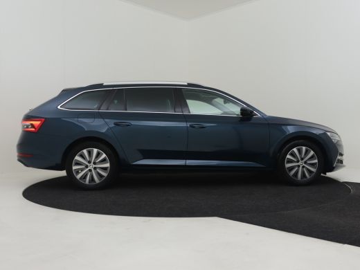 Skoda Superb Combi 1.4 TSI iV Business Edition Plus 218pk | Trekhaak | Adaptief cruise control | Elektrische v... ActivLease financial lease