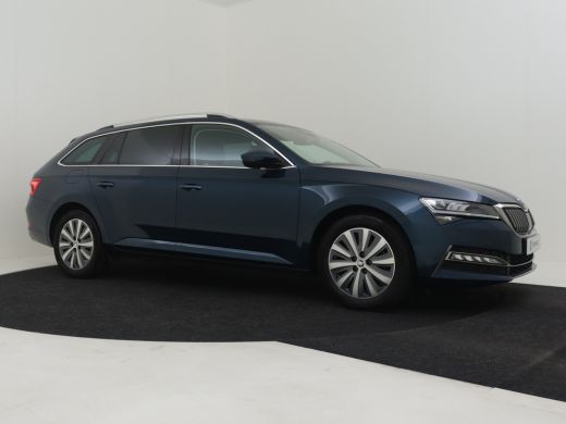 Skoda Superb Combi 1.4 TSI iV Business Edition Plus 218pk | Trekhaak | Adaptief cruise control | Elektrische v... ActivLease financial lease
