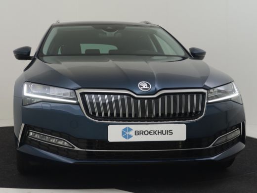 Skoda Superb Combi 1.4 TSI iV Business Edition Plus 218pk | Trekhaak | Adaptief cruise control | Elektrische v... ActivLease financial lease