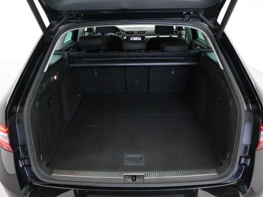 Skoda Superb Combi 2.0 TDI 150 PK DSG AUT. + 2000 KG TREKHAAK | CAMERA | APPLE CARPLAY ActivLease financial lease