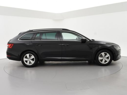 Skoda Superb Combi 2.0 TDI 150 PK DSG AUT. + 2000 KG TREKHAAK | CAMERA | APPLE CARPLAY ActivLease financial lease
