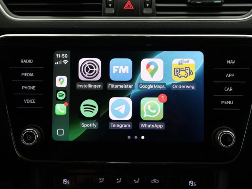 Skoda Superb Combi 2.0 TDI 150 PK DSG AUT. + 2000 KG TREKHAAK | CAMERA | APPLE CARPLAY ActivLease financial lease