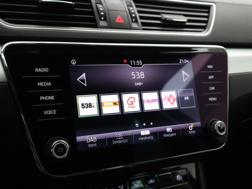 Skoda Superb Combi 2.0 TDI 150 PK DSG AUT. + 2000 KG TREKHAAK | CAMERA | APPLE CARPLAY ActivLease financial lease