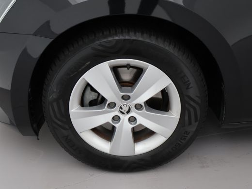 Skoda Superb Combi 2.0 TDI 150 PK DSG AUT. + 2000 KG TREKHAAK | CAMERA | APPLE CARPLAY ActivLease financial lease