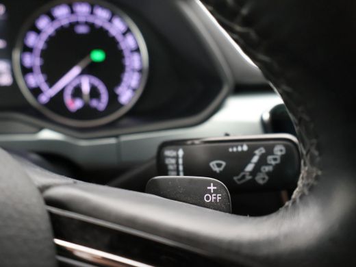 Skoda Superb Combi 2.0 TDI 150 PK DSG AUT. + 2000 KG TREKHAAK | CAMERA | APPLE CARPLAY ActivLease financial lease