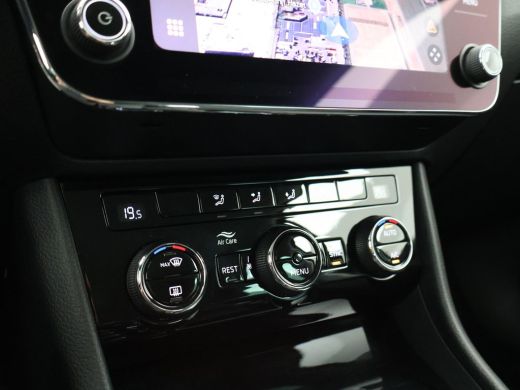Skoda Superb Combi 2.0 TDI 150 PK DSG AUT. + 2000 KG TREKHAAK | CAMERA | APPLE CARPLAY ActivLease financial lease