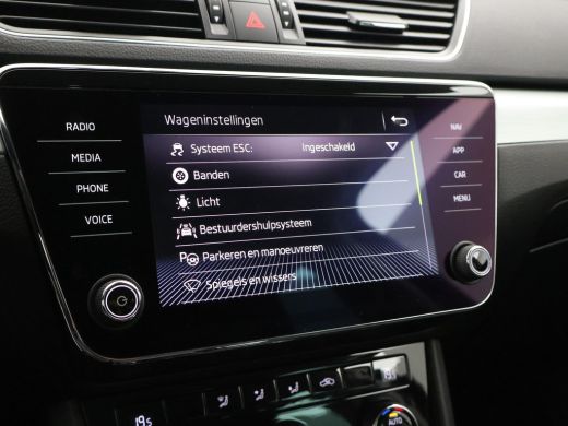 Skoda Superb Combi 2.0 TDI 150 PK DSG AUT. + 2000 KG TREKHAAK | CAMERA | APPLE CARPLAY ActivLease financial lease