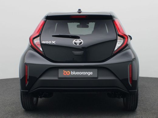 Toyota Aygo 1.0 VVT-i MT Business 72PK Adaptieve Cruise Controle, Clima, Achteruitrijcamera, Navi via Apple C... ActivLease financial lease