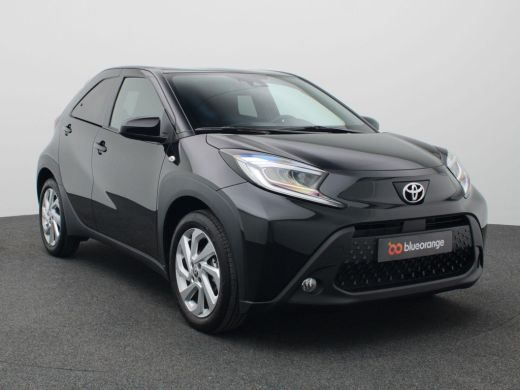 Toyota Aygo 1.0 VVT-i MT Business 72PK Adaptieve Cruise Controle, Clima, Achteruitrijcamera, Navi via Apple C... ActivLease financial lease