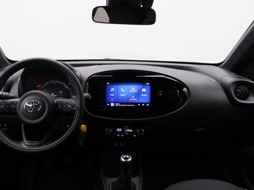 Toyota Aygo 1.0 VVT-i MT Business 72PK Adaptieve Cruise Controle, Clima, Achteruitrijcamera, Navi via Apple C... ActivLease financial lease