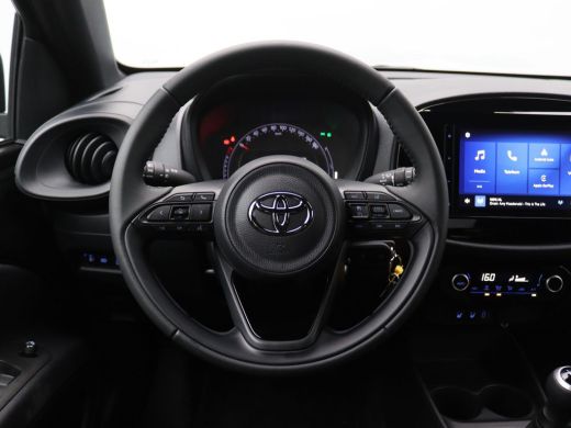 Toyota Aygo 1.0 VVT-i MT Business 72PK Adaptieve Cruise Controle, Clima, Achteruitrijcamera, Navi via Apple C... ActivLease financial lease