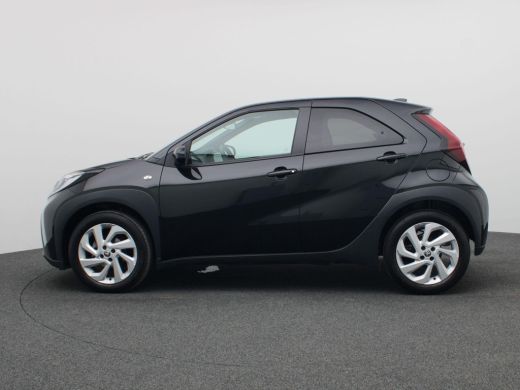 Toyota Aygo 1.0 VVT-i MT Business 72PK Adaptieve Cruise Controle, Clima, Achteruitrijcamera, Navi via Apple C... ActivLease financial lease