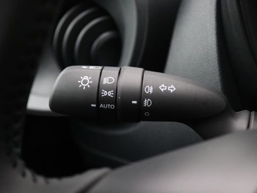 Toyota Aygo 1.0 VVT-i MT Business 72PK Adaptieve Cruise Controle, Clima, Achteruitrijcamera, Navi via Apple C... ActivLease financial lease