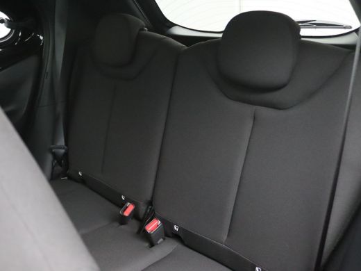 Toyota Aygo 1.0 VVT-i MT Business 72PK Adaptieve Cruise Controle, Clima, Achteruitrijcamera, Navi via Apple C... ActivLease financial lease