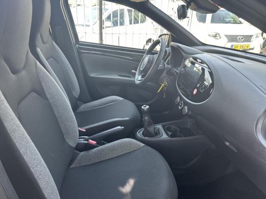 Toyota Aygo 1.0 VVT-i MT Play ActivLease financial lease
