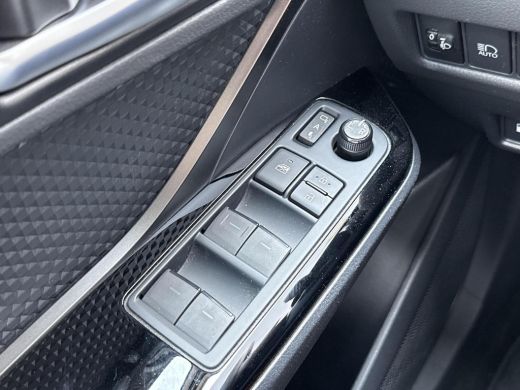 Toyota C-HR 2.0 Hybrid Dynamic **TREKHAAK/ KEYLESS/ ADAPTIEF CRUISE CONTROL/ 36 MAANDEN GARANTIE** ActivLease financial lease