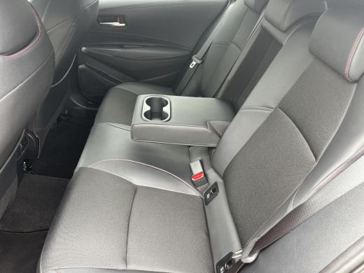 Toyota Corolla Touring Sports Hybrid 200 GR Sport Plus | Electr. achterklep | Stoel- + stuuverwarming | Head up display | Carpl... ActivLease financial lease