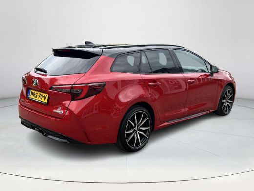 Toyota Corolla Touring Sports Hybrid 200 GR Sport Plus | Electr. achterklep | Stoel- + stuuverwarming | Head up display | Carpl... ActivLease financial lease