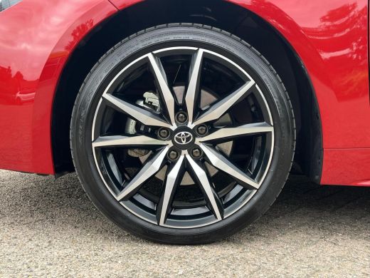 Toyota Corolla Touring Sports Hybrid 200 GR Sport Plus | Electr. achterklep | Stoel- + stuuverwarming | Head up display | Carpl... ActivLease financial lease