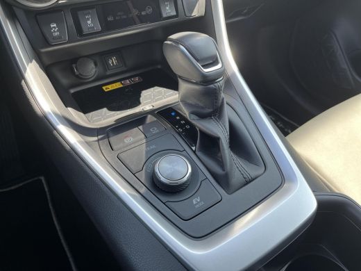 Toyota RAV4 2.5 Hybrid AWD ADVENTURE | Navigatie | Apple CarPlay/Android auto | Achteruitrijcamera | Stuur en... ActivLease financial lease