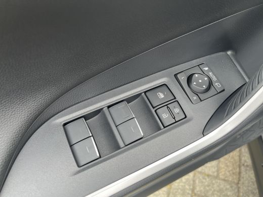 Toyota RAV4 2.5 Plug-in Hybrid AWD Bi-Tone Plus | Uit voorraad leverbaar! | ActivLease financial lease